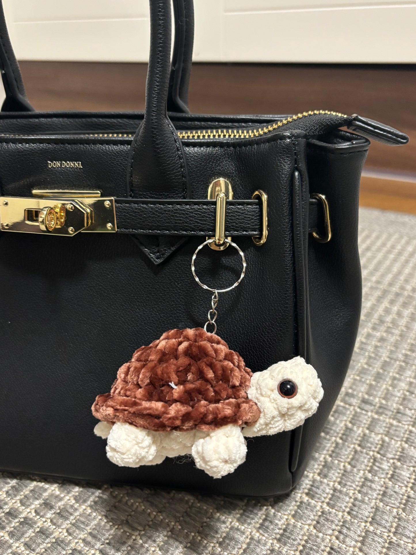 Kilpikonna avaimenperä (useita värejä)