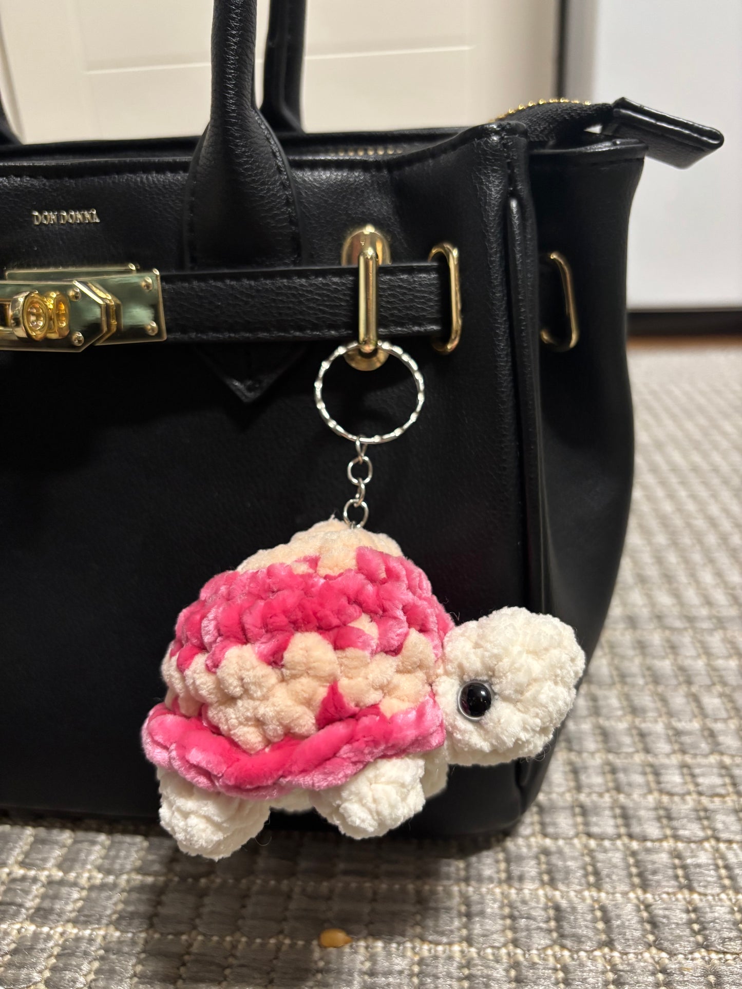 Kilpikonna avaimenperä (useita värejä)