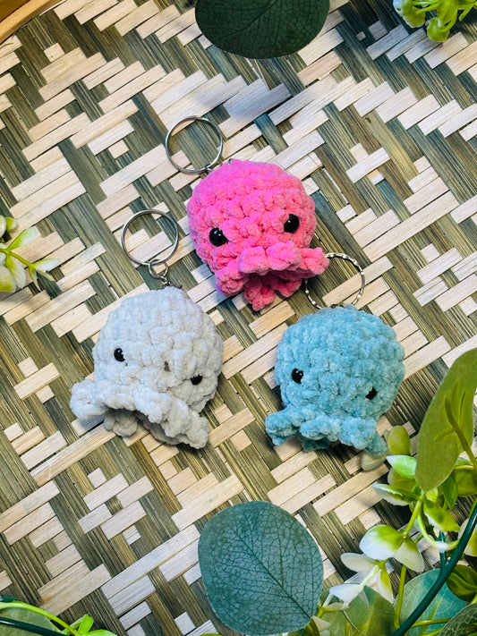 Mustekala laukkukoru/avaimenperä