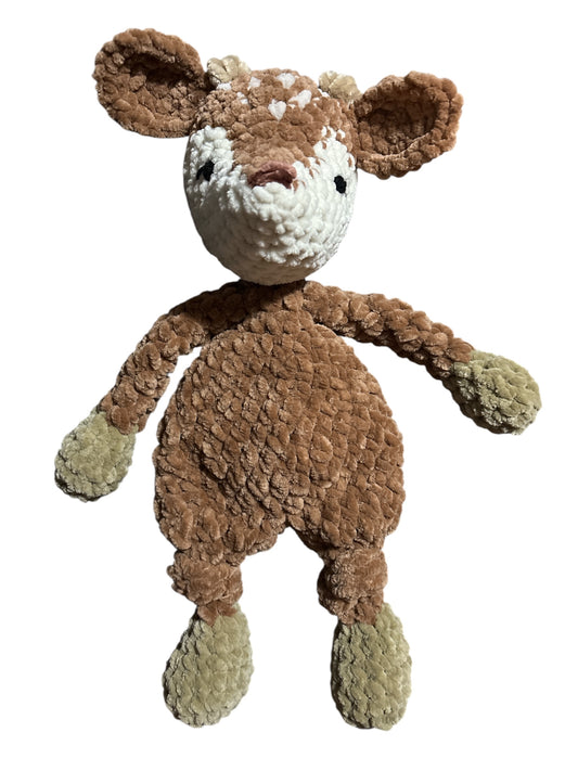 Tyttö peura pehmolelu